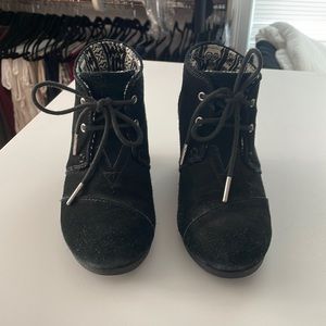 Toms Wedge Booties